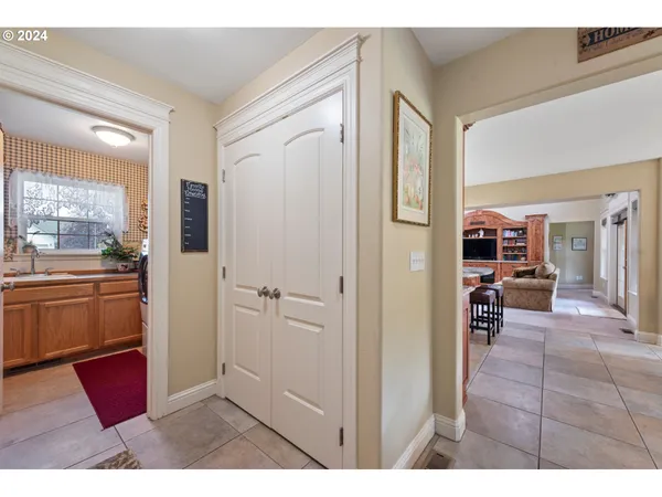 $799,000 | 915 Petry Lane, Baker City, OR 97814