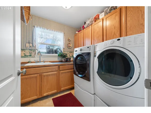 $799,000 | 915 Petry Lane, Baker City, OR 97814