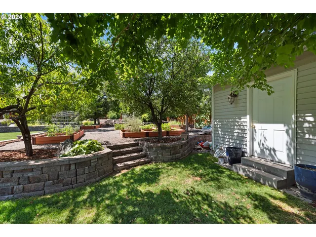 $799,000 | 915 Petry Lane, Baker City, OR 97814