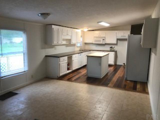 9890 American Farms Road Milton, FL 32583 - Photo 3 of 37