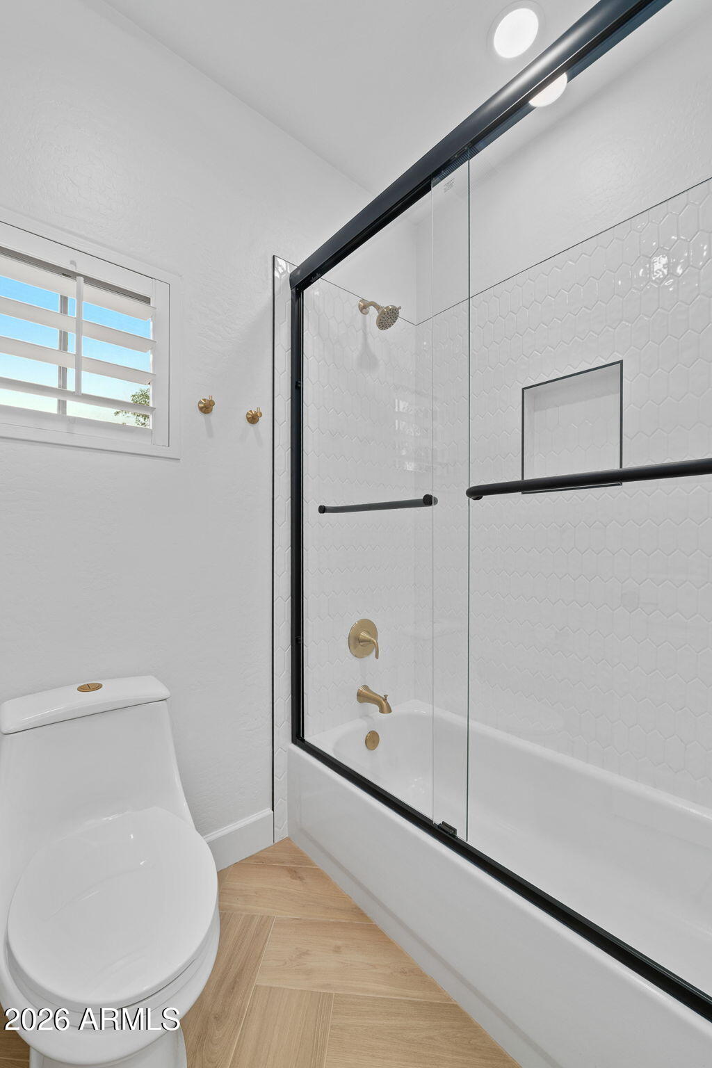 4725 South Rim Road Gilbert, AZ 85297 - Photo 43 of 81 Jack n Jill Bath
