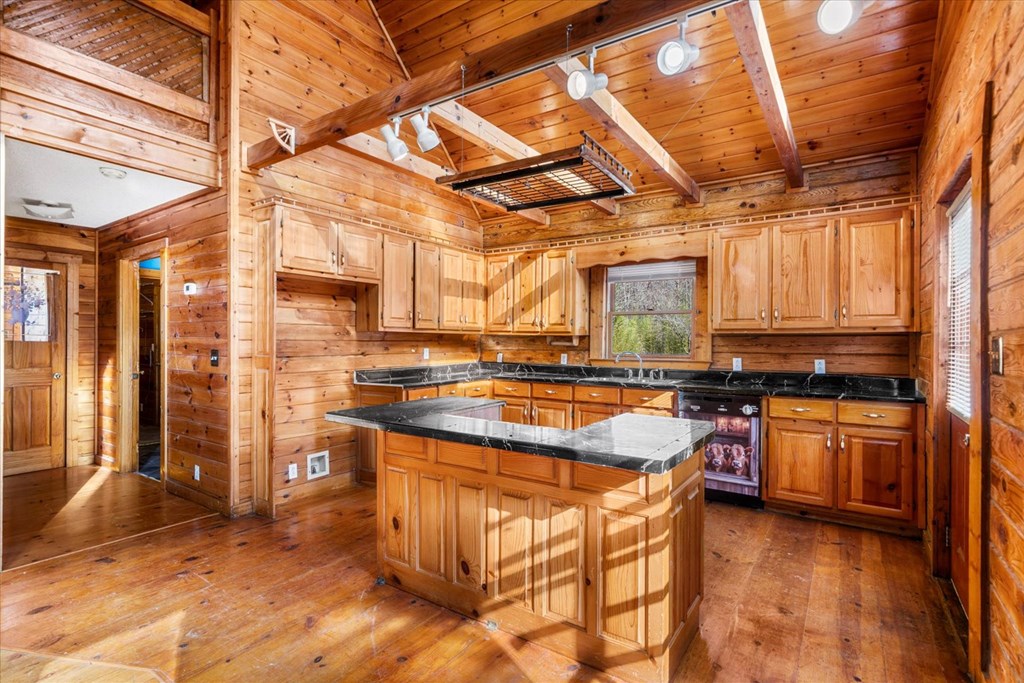 1091 Ben Hill Road Southeast Dalton, GA 30721 - Photo 9 of 26 Gallery Image 9