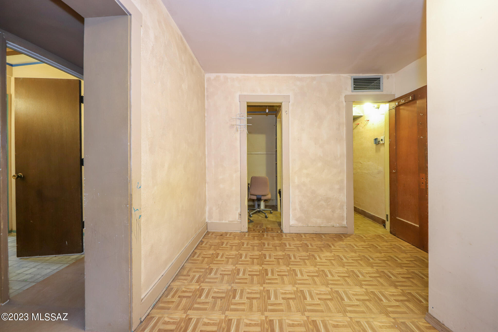 402 East Corona Road Tucson, AZ 85756 - Photo 35 of 45 Gallery Image 35