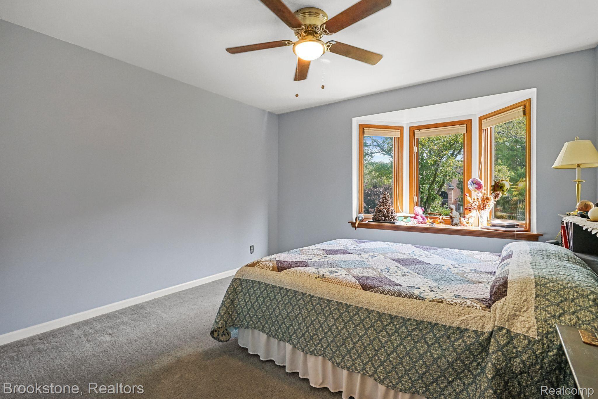 5375 Inverrary Lane Commerce Township, MI 48382 - Photo 22 of 31 Bedroom