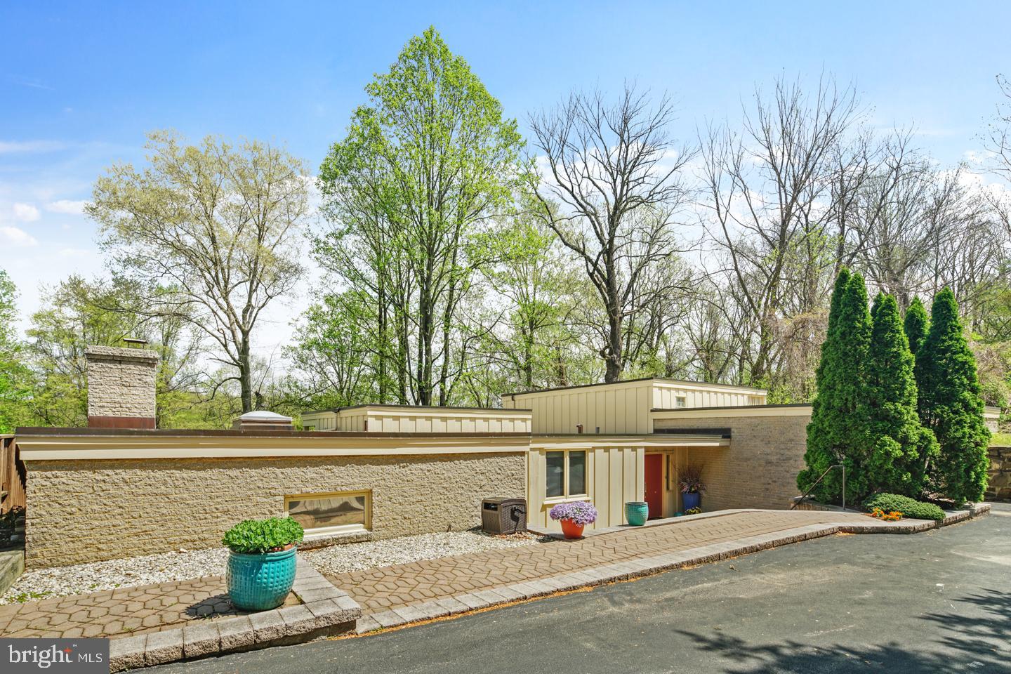 131 Deerfield Road Broomall, PA 19008 - Photo 1 of 16 Gallery Image 1