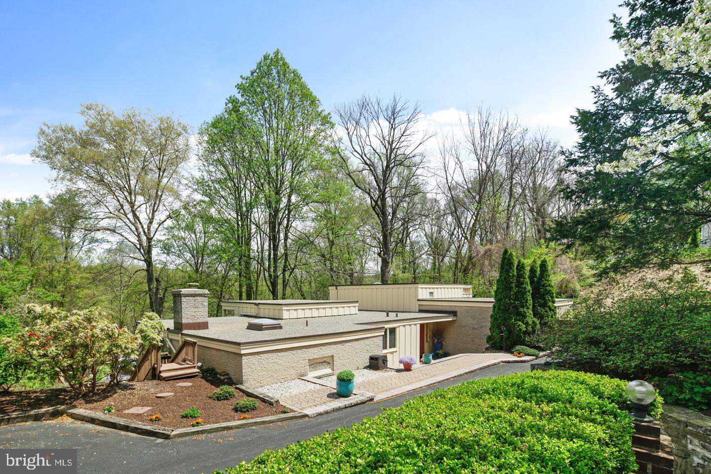 131 Deerfield Road Broomall, PA 19008 - Photo 2 of 16 Gallery Image 2