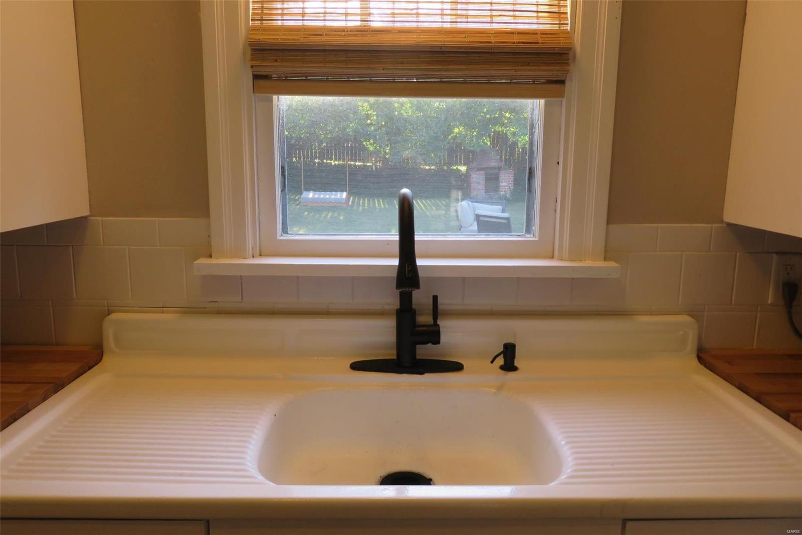 1290 Reavis Barracks Road St. Louis, MO 63125 - Photo 9 of 30 Gallery Image 9