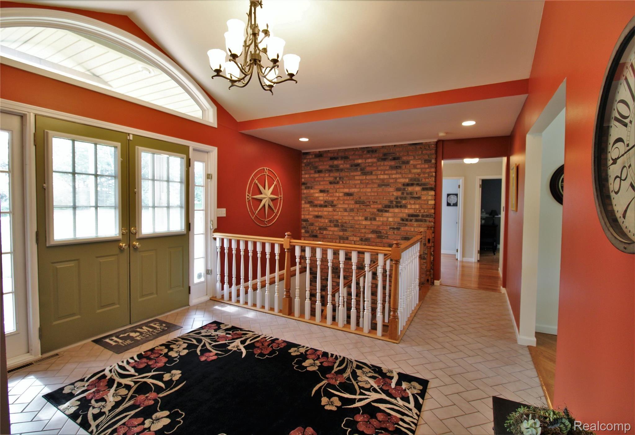 8350 Allen Road Clarkston, MI 48348 - Photo 6 of 38 IMG_2594.JPG