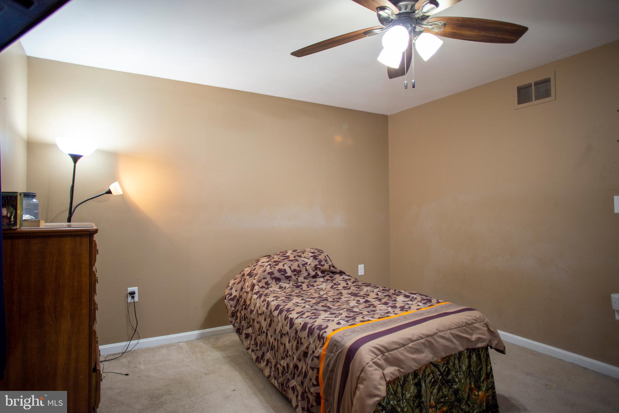 25716 Woodfield Road Damascus, MD 20872 - Photo 16 of 31 Gallery Image 16