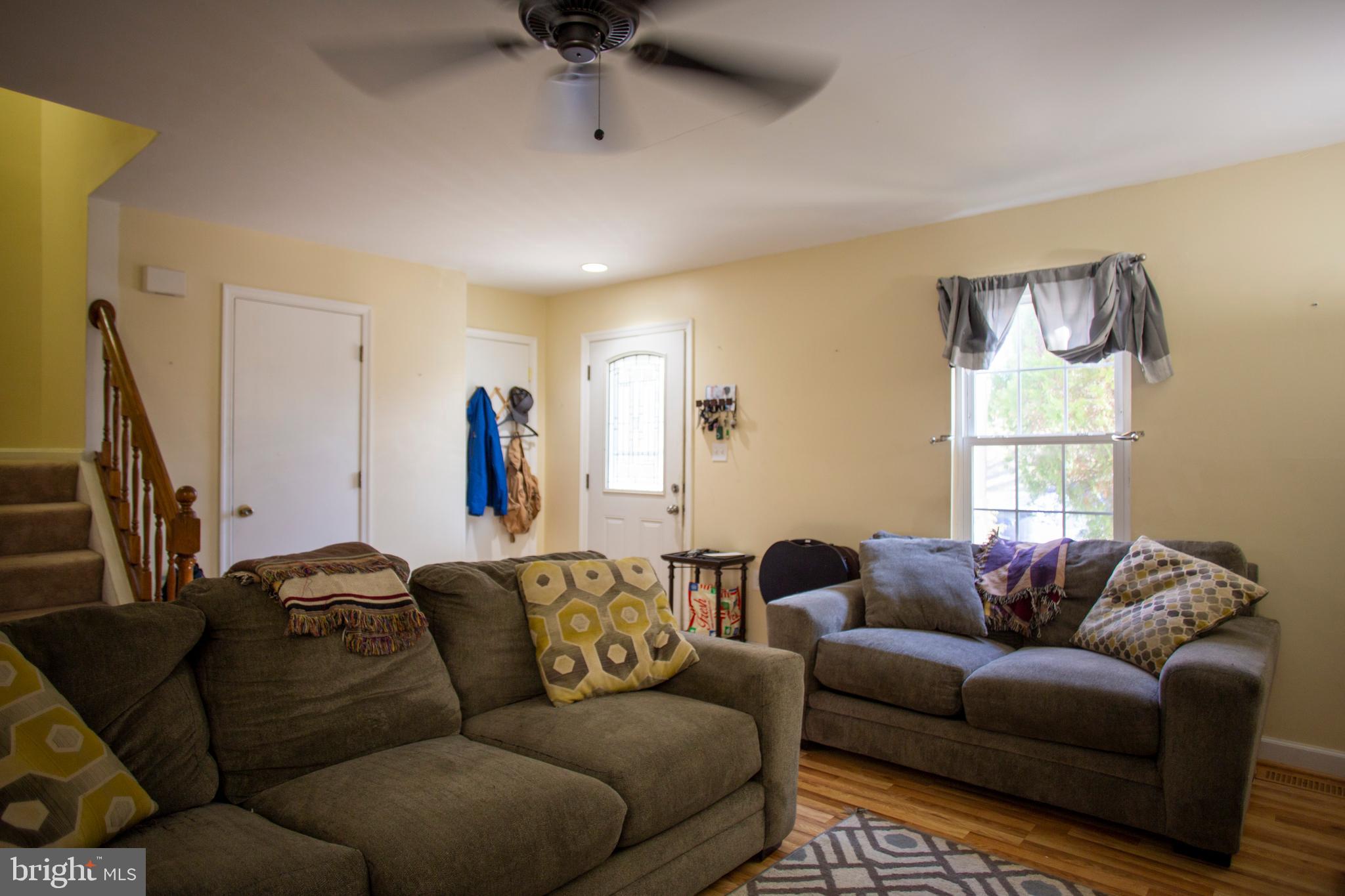 25716 Woodfield Road Damascus, MD 20872 - Photo 3 of 31 Gallery Image 3