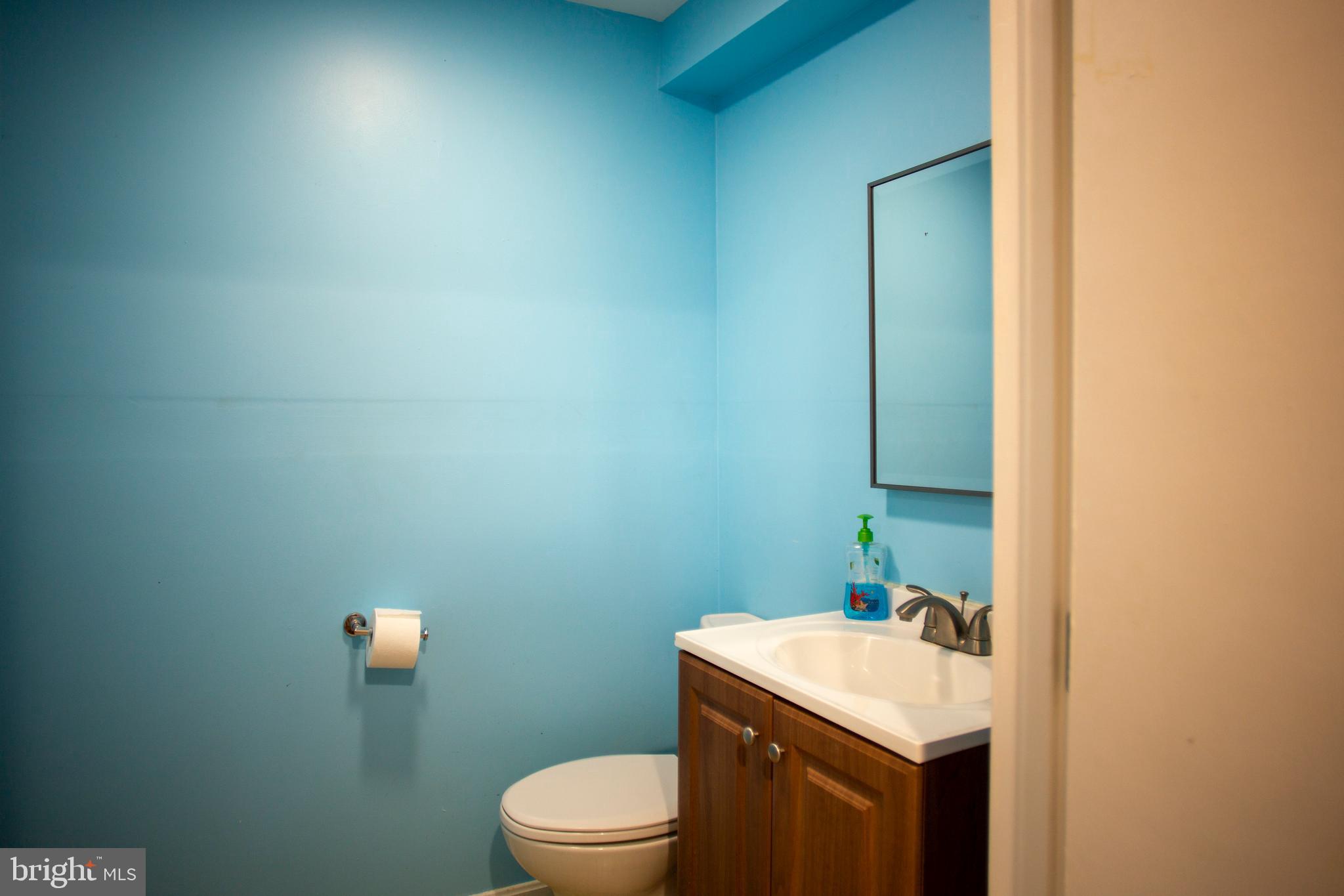 25716 Woodfield Road Damascus, MD 20872 - Photo 25 of 31 Lower level powder room