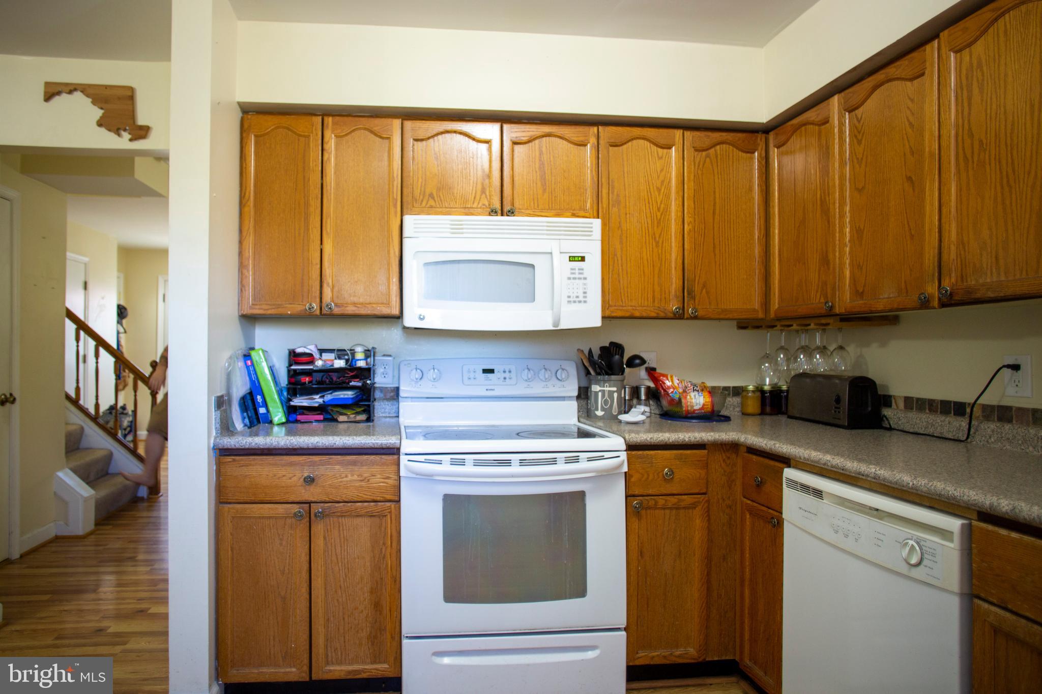 25716 Woodfield Road Damascus, MD 20872 - Photo 6 of 31 Gallery Image 6