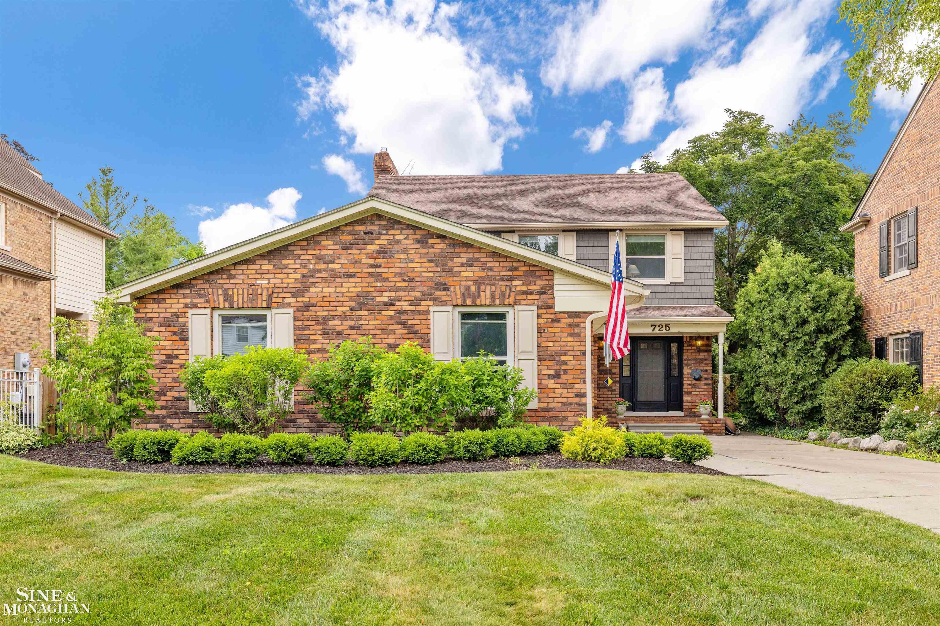 725 Fisher Road Grosse Pointe, MI 48230 - Photo 2 of 63 50211891-354f9626-bf6d-44dc-bfad-db4a4fa041f9.JPG