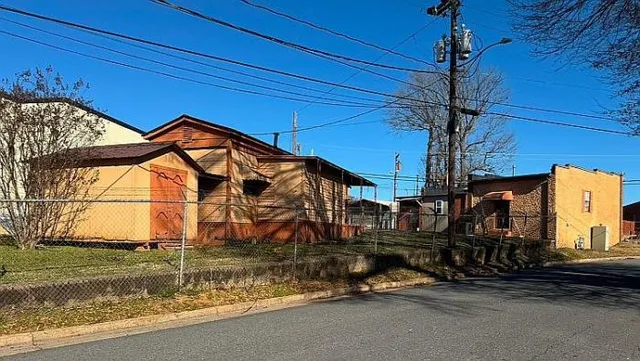 $249,000 | 501 Woodlawn Street, Belmont, NC 28012