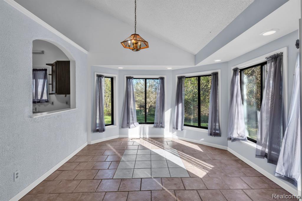 14269 Cole Road Linden, MI 48451 - Photo 13 of 67