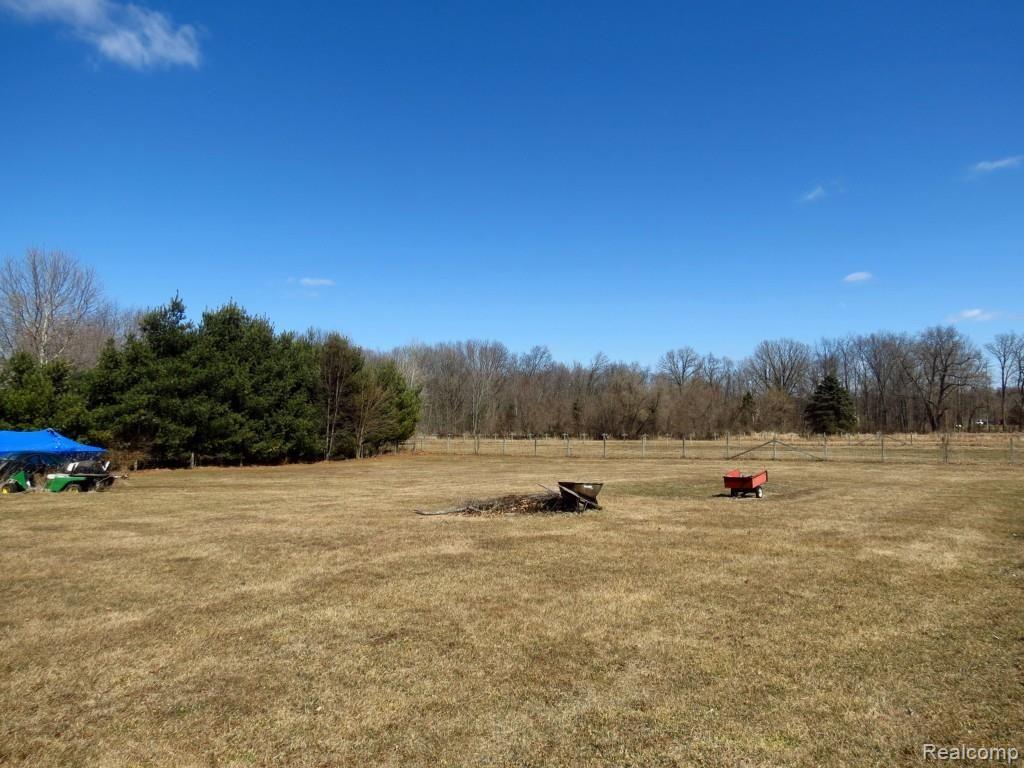 9190 North Dixboro Road South Lyon, MI 48178 - Photo 3 of 27 3.JPG