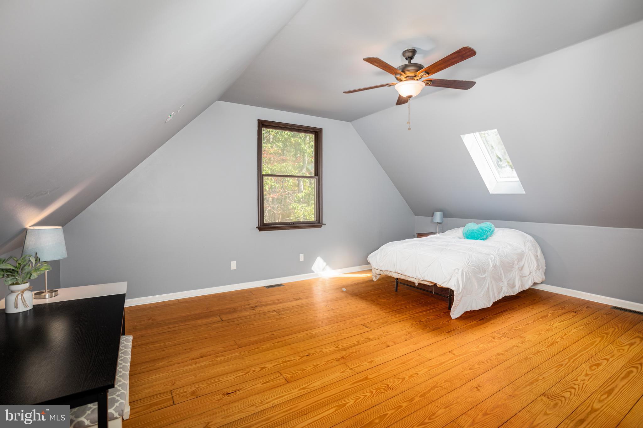 907 Old Elk Neck Road Elkton, MD 21921 - Photo 14 of 23 Bedroom 3 (upper level)