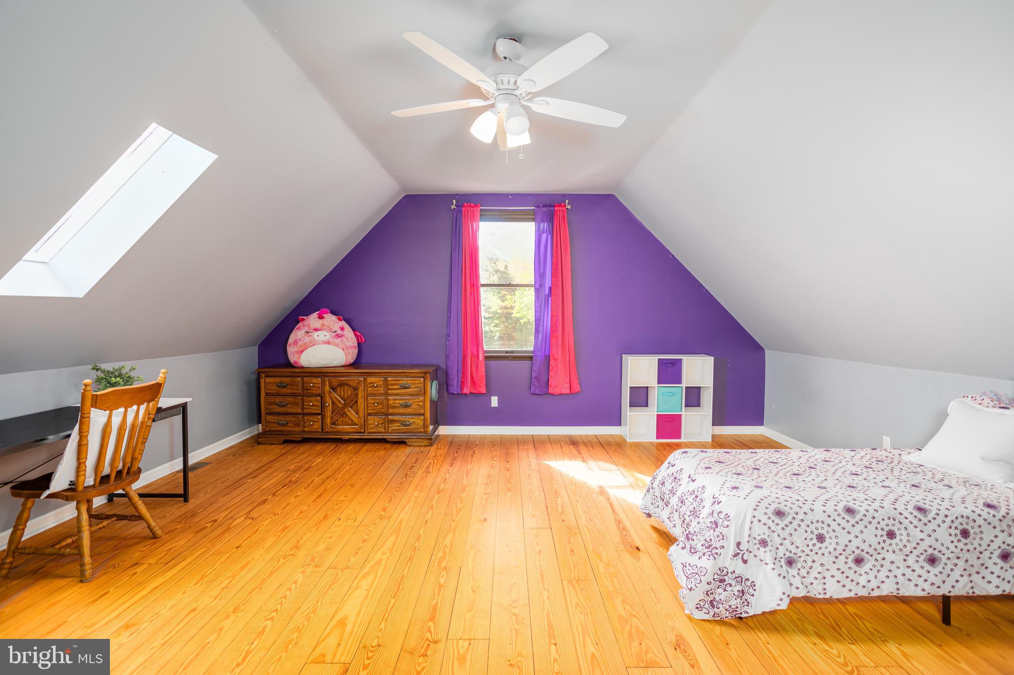 907 Old Elk Neck Road Elkton, MD 21921 - Photo 16 of 23 Bedroom 4 (upper level)