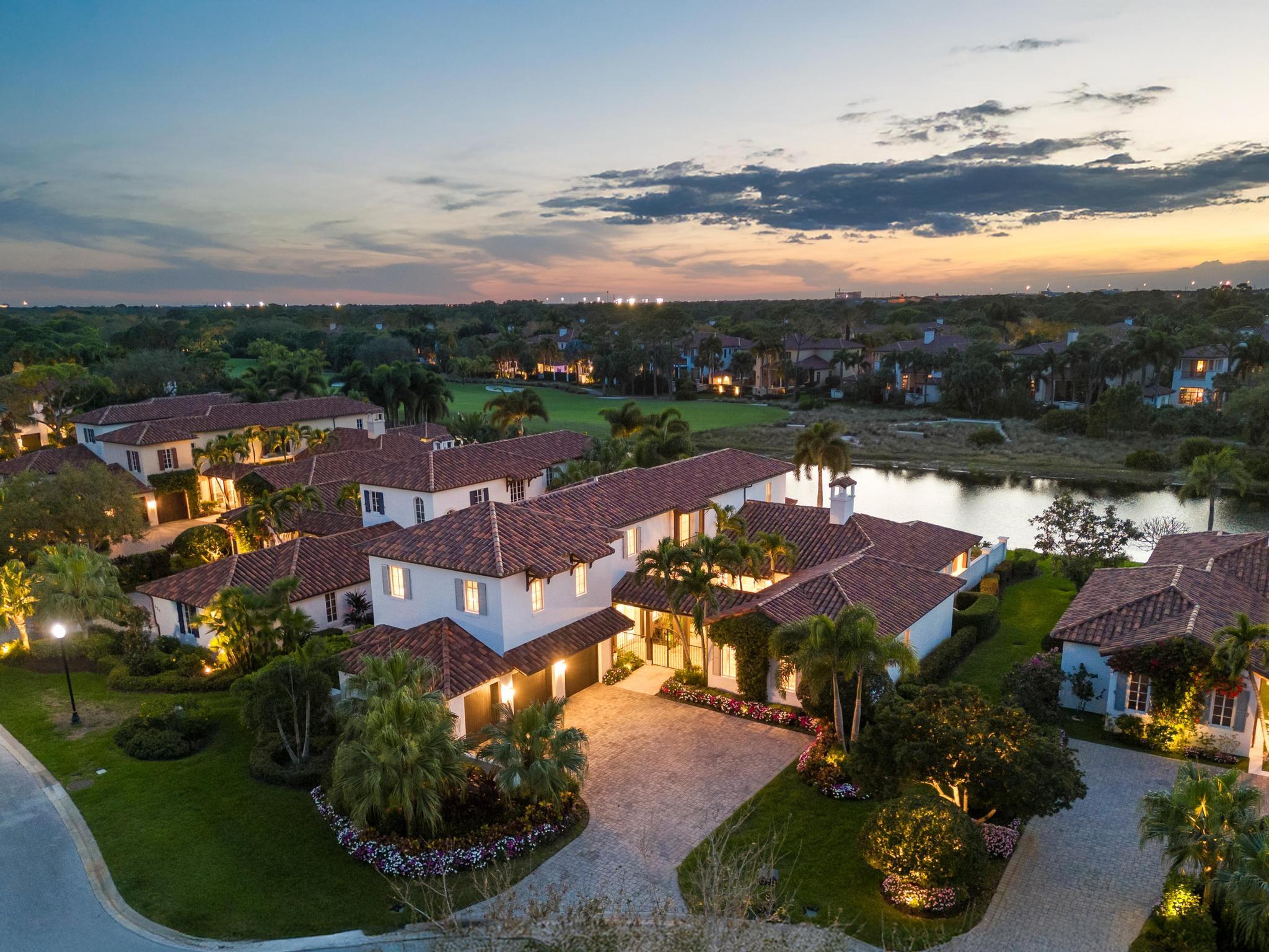 426 Red Hawk Drive Jupiter, FL 33477 - Photo 3 of 70 DJI_20250219183606_0162_D