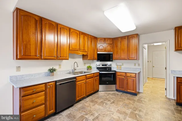 $499,900 | 22 Eynon Court, Hockessin, DE 19707