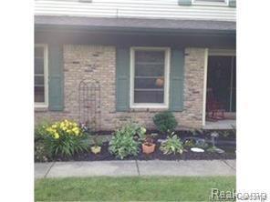 5220 Atlas Road Grand Blanc, MI 48439 - Photo 2 of 33 3.jpg