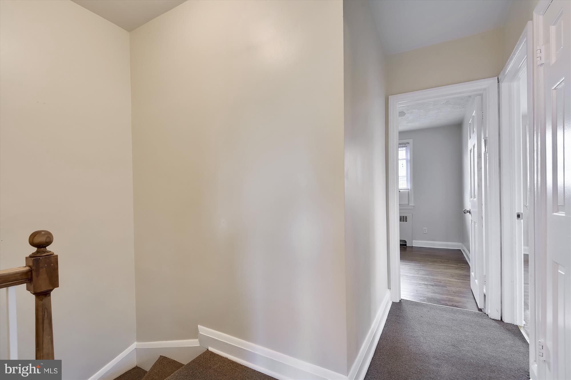 3813 Labyrinth Road Baltimore, MD 21215 - Photo 19 of 30 Hallway - Upper Level