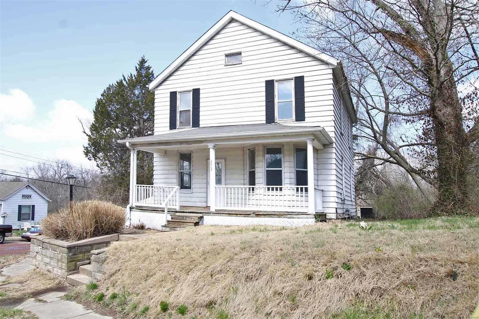 2202 Mills Avenue Alton, IL 62002 - Photo 1 of 22