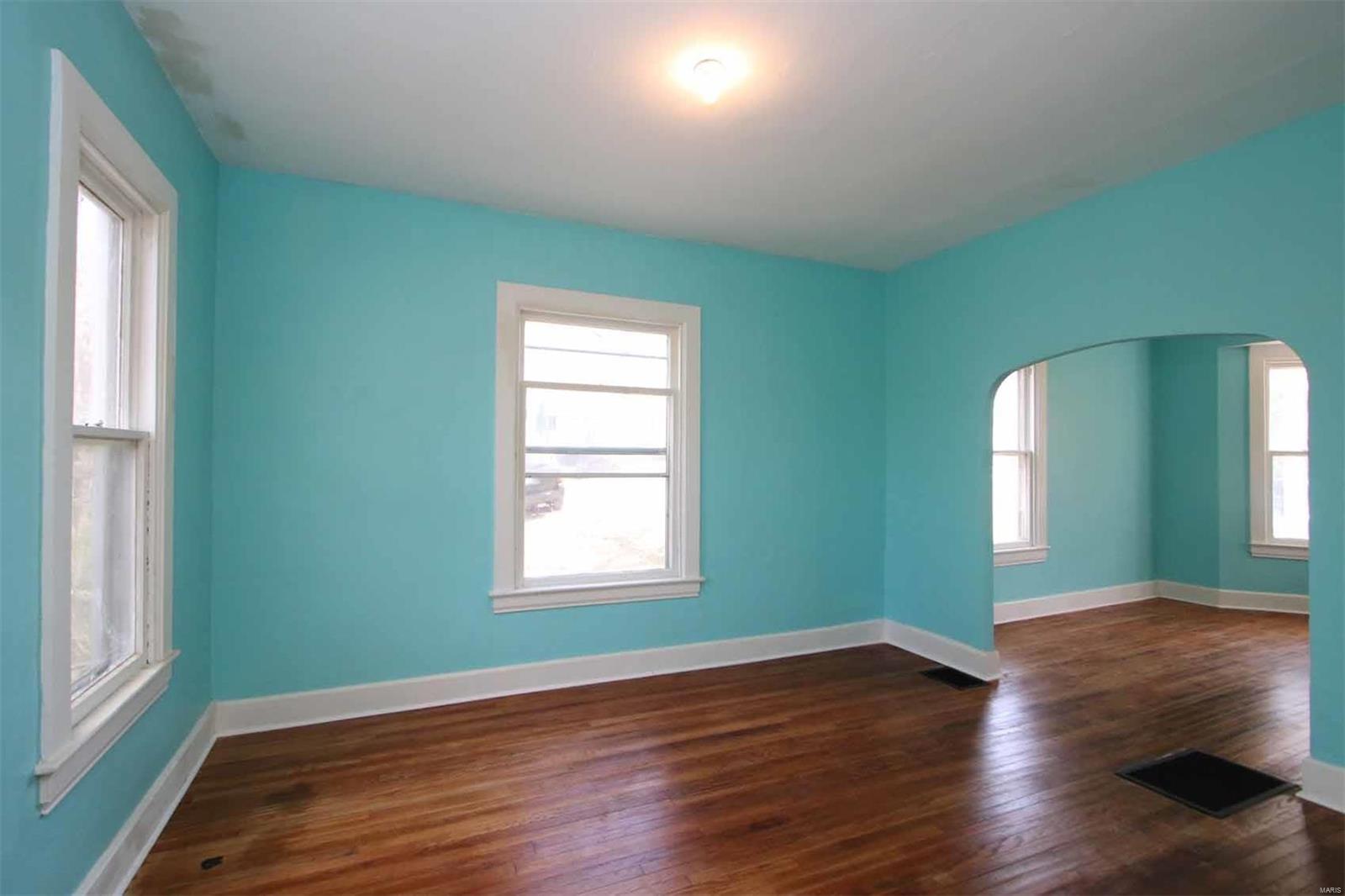 2202 Mills Avenue Alton, IL 62002 - Photo 10 of 22