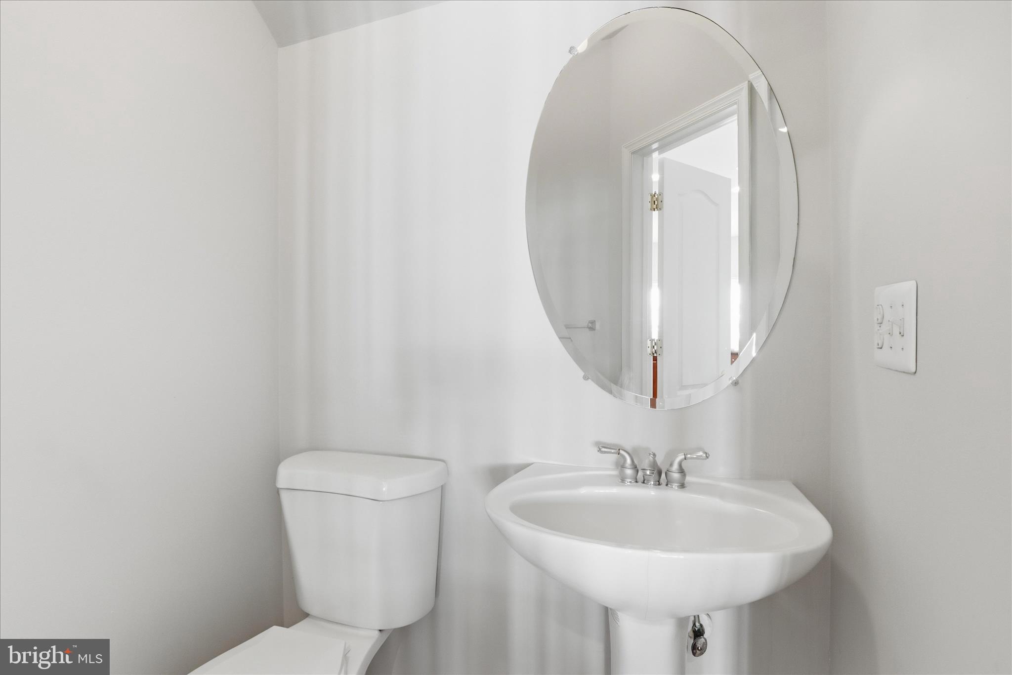 10227 Rutland Round Road, Unit 34 Columbia, MD 21044 - Photo 20 of 48 2nd Floor Powder Room