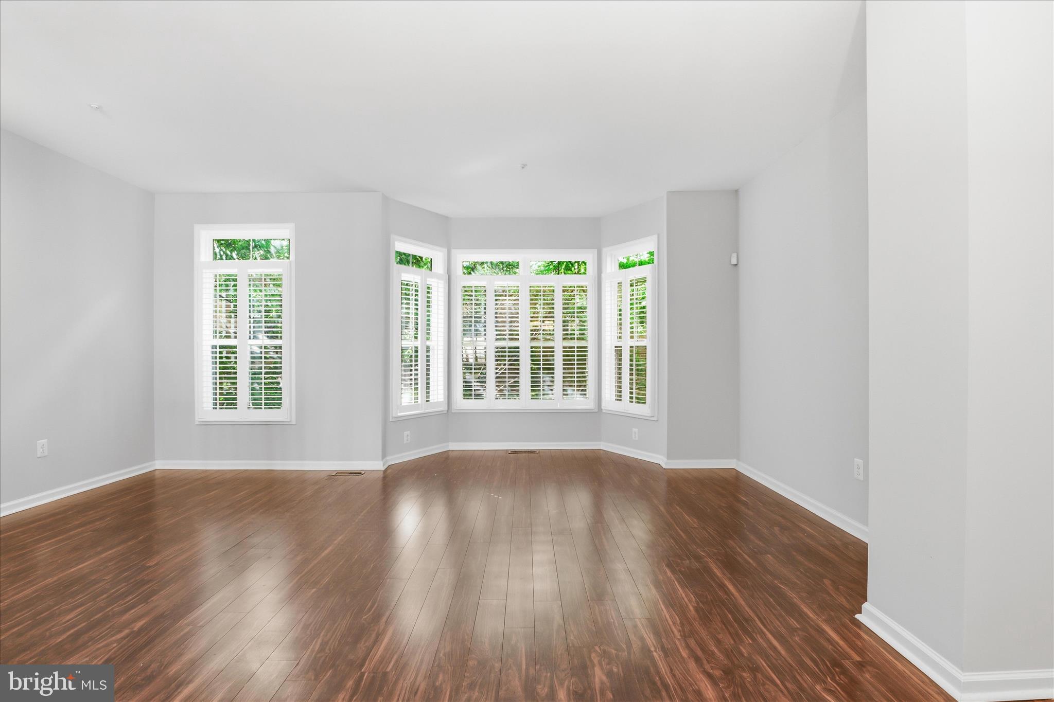 10227 Rutland Round Road, Unit 34 Columbia, MD 21044 - Photo 7 of 48 Living room