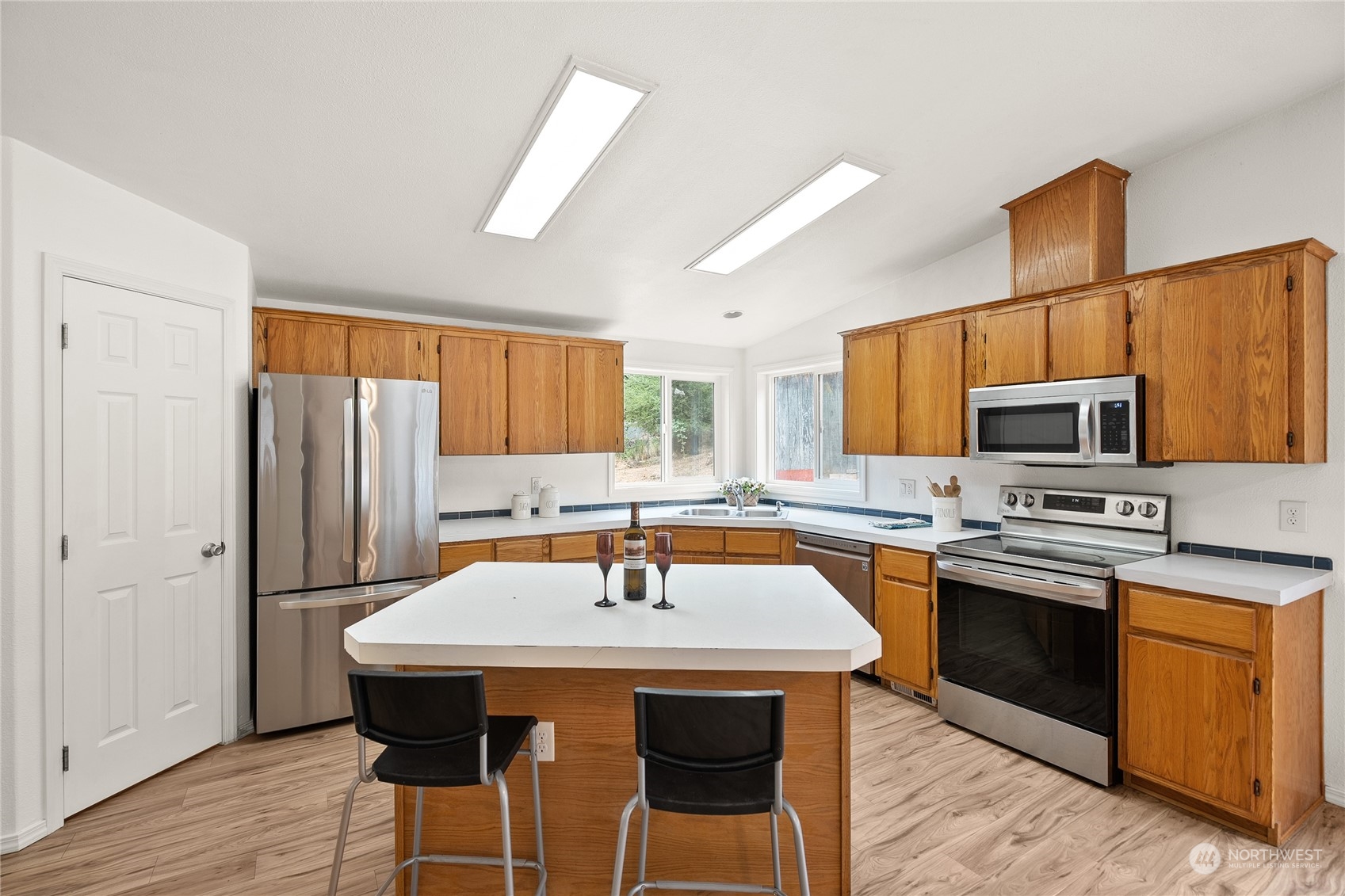 730 Northeast Newkirk Road Belfair, WA 98528 - Photo 8 of 40 Gallery Image 8