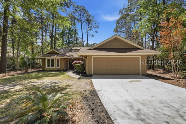 $689,000 | 224 Whiteoaks Circle, Bluffton, SC 29910