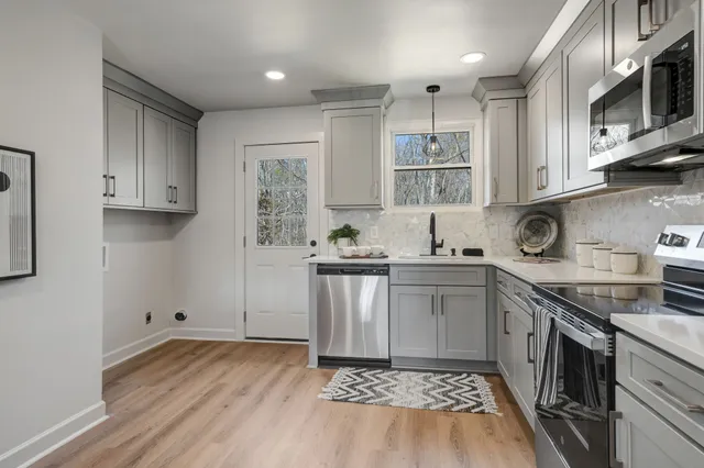 $284,900 | 2341 Cooper Terrace, Nashville, TN 37216