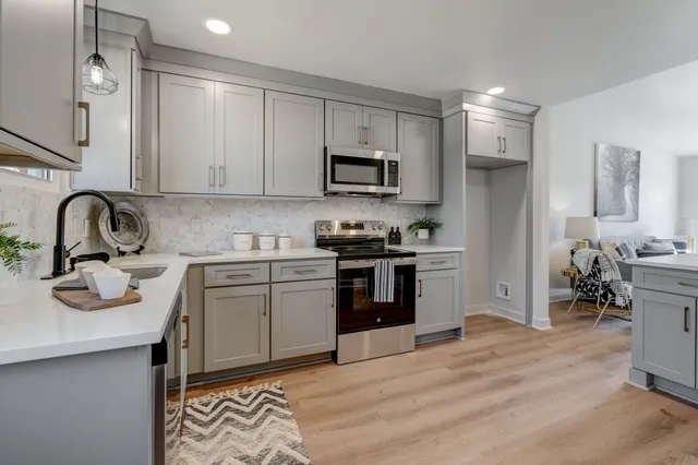 $284,900 | 2341 Cooper Terrace, Nashville, TN 37216