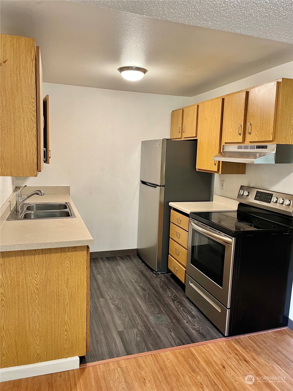 3206 Pine Road Northeast, Unit D5 Bremerton, WA 98310 - Photo 6 of 16 Gallery Image 6