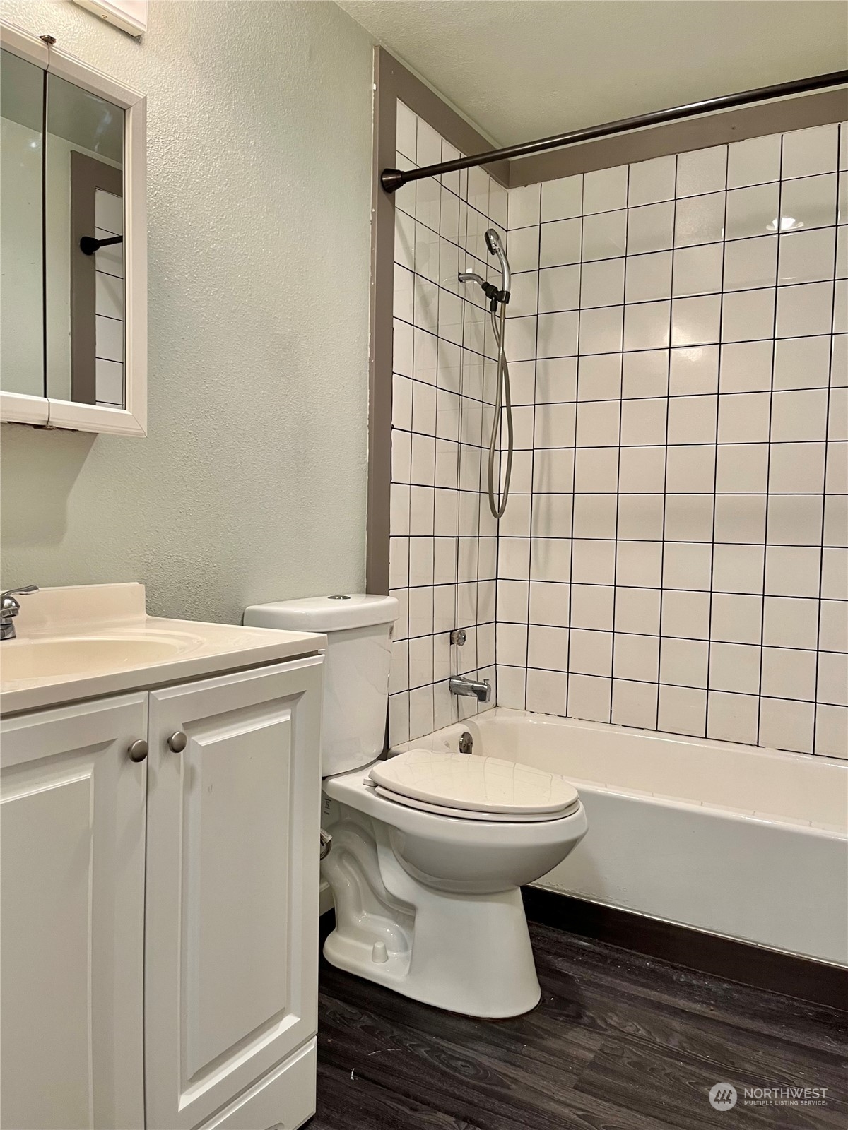 3206 Pine Road Northeast, Unit D5 Bremerton, WA 98310 - Photo 9 of 16 Gallery Image 9