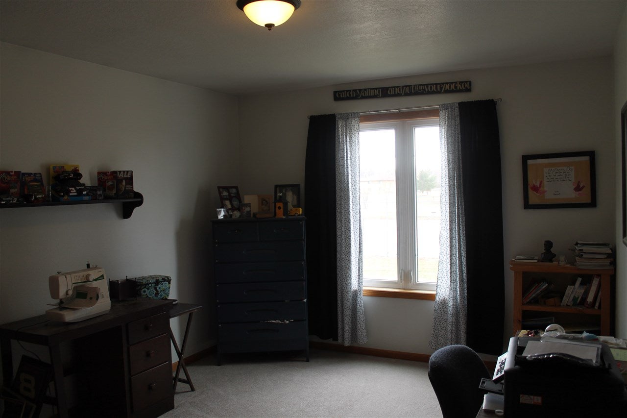 112 Sanders Street Lone Tree, IA 52755 - Photo 10 of 22 Gallery Image 10