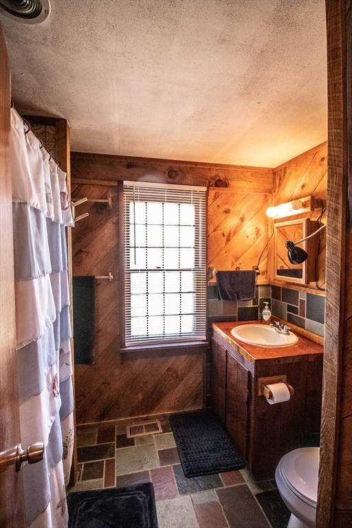 31 Flagg Hill Road Heath, MA 01346 - Photo 6 of 23 walk in closet with window