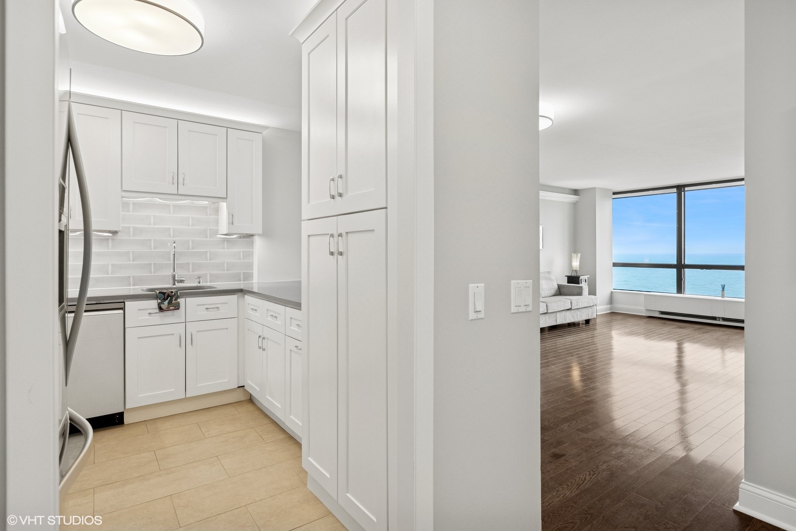 5415 North Sheridan Road, Unit 3004 Chicago, IL 60640 - Photo 7 of 26 a view of a kitchen with a sink