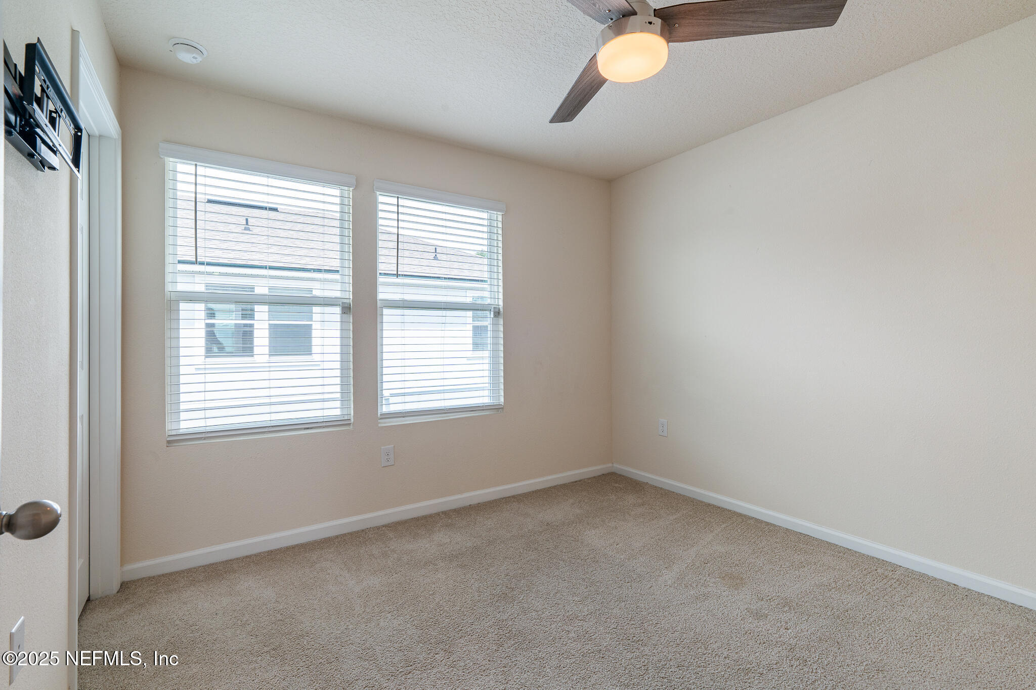113 Red House Cir Street St. Augustine, FL 32084 - Photo 22 of 40 an empty room with a window