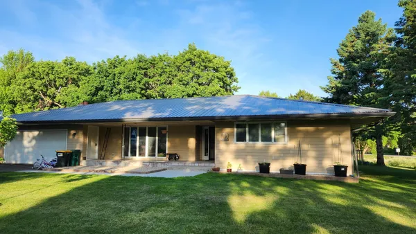 $279,900 | 427 Lori Lane, Litchfield, MN 55355