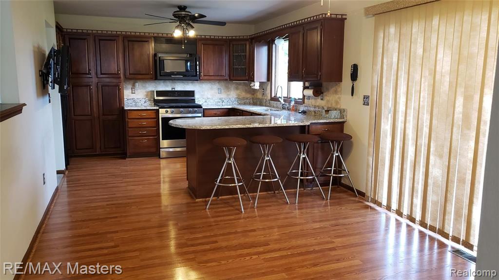 2466 Carleton West Road Carleton, MI 48117 - Photo 6 of 48 Gallery Image 6