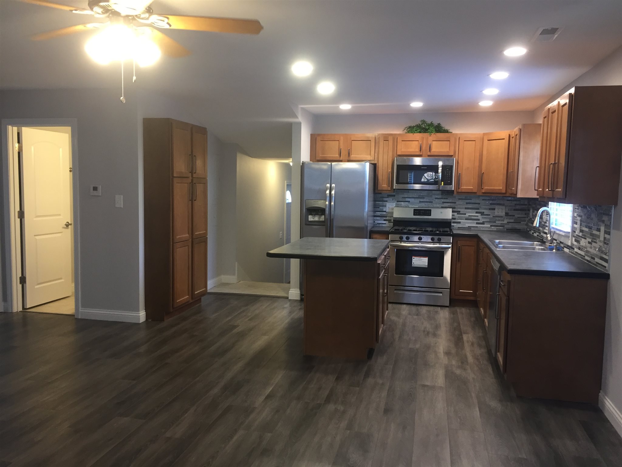 1157 St George Road Evansville, IN 47711 - Photo 3 of 9