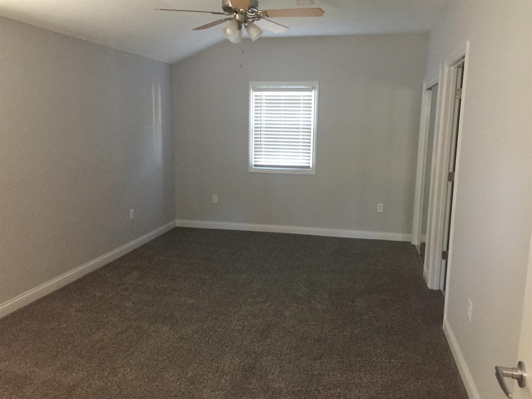 1157 St George Road Evansville, IN 47711 - Photo 7 of 9