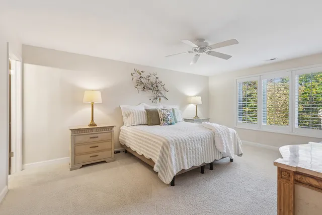 $369,900 | 701 Lake Hinsdale Drive, Unit 309, Willowbrook, IL 60527