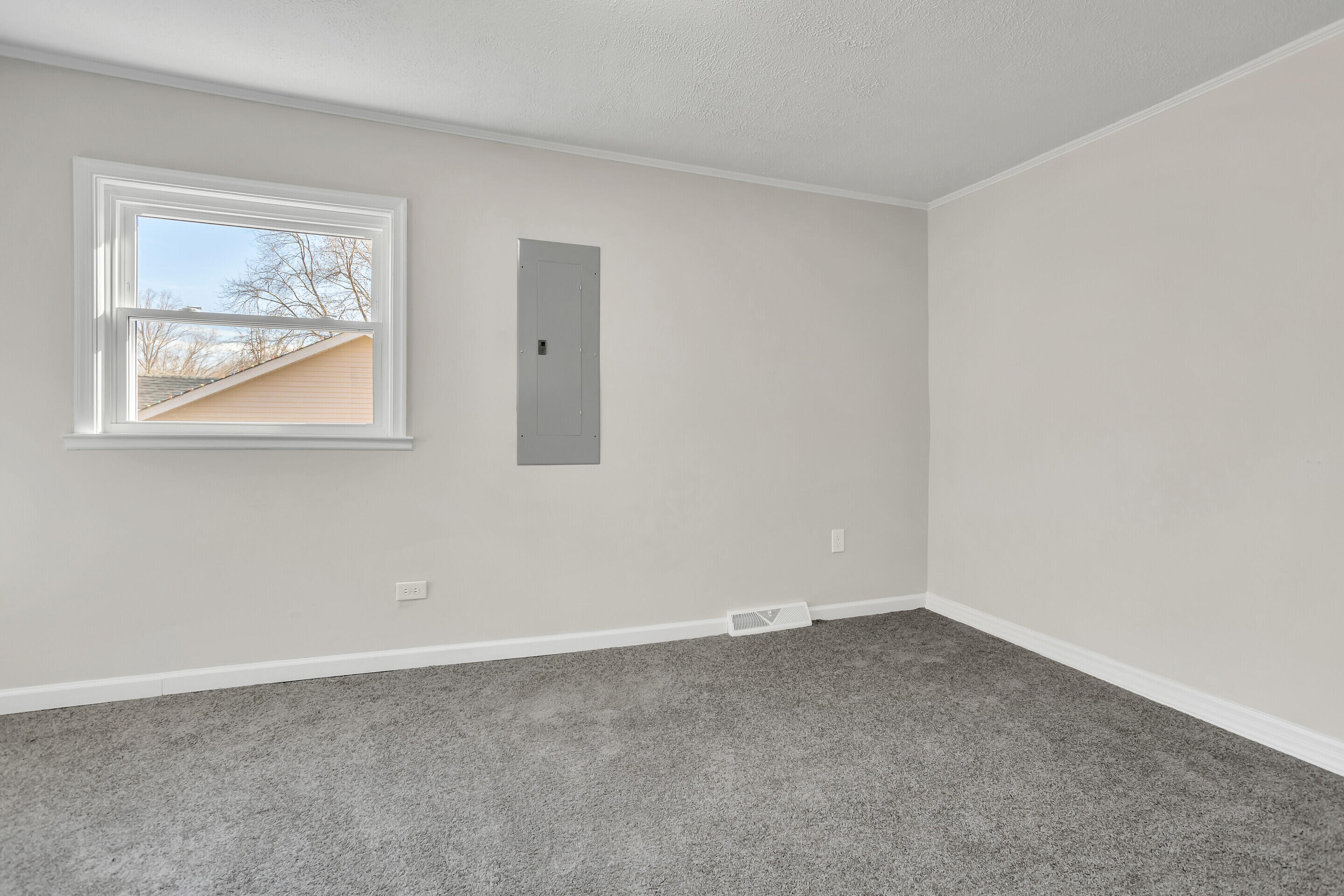 3757 Rutrough Road Southeast Roanoke, VA 24014 - Photo 23 of 42 a view of an empty room with a window