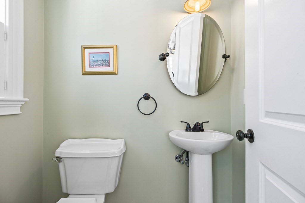 180 Stockbridge Road Scituate, MA 02066 - Photo 10 of 31 Gallery Image 10