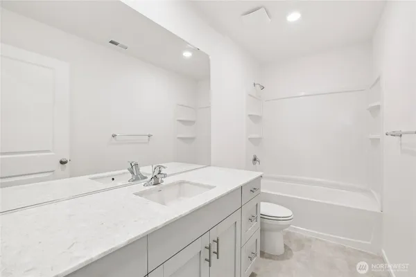 $579,995 | 10738 188 Street East, Unit 1024, Puyallup, WA 98374
