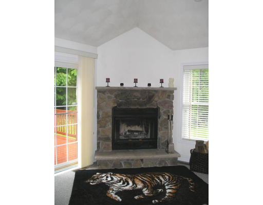 68 Danforth Road Tyngsborough, MA 01879 - Photo 6 of 9
