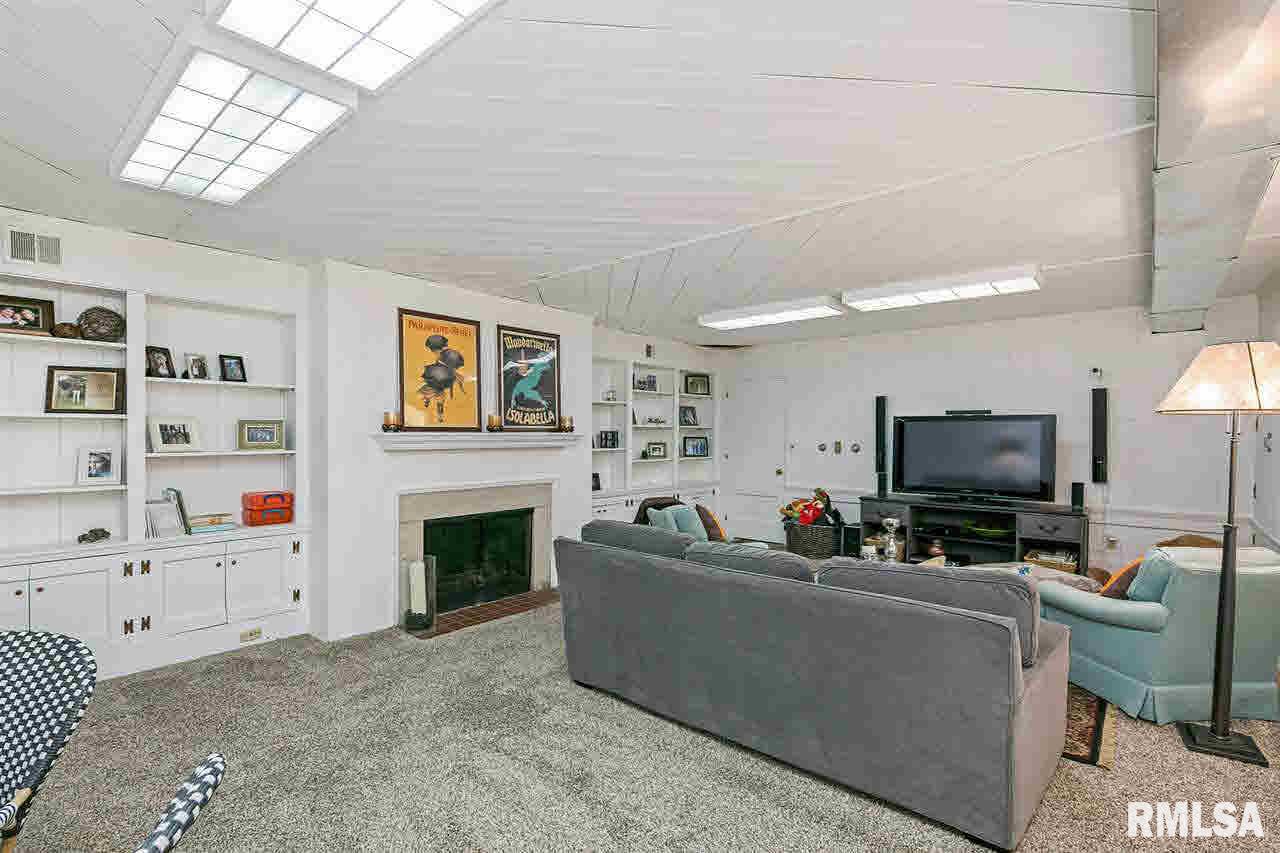 4027 Jersey Ridge Road Davenport, IA 52807 - Photo 20 of 24 Gallery Image 20